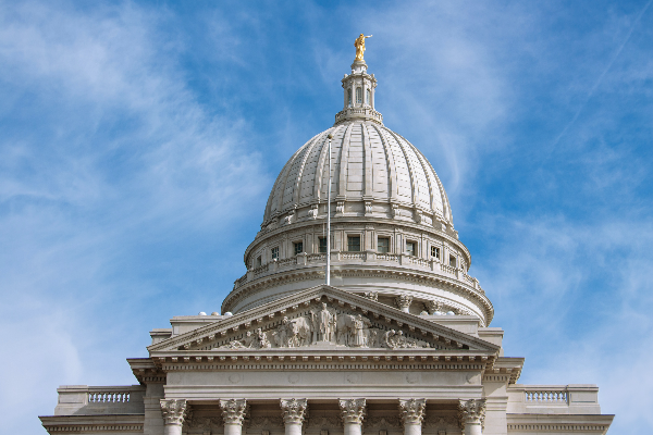 Larawan ng Wisconsin Capitol dome.